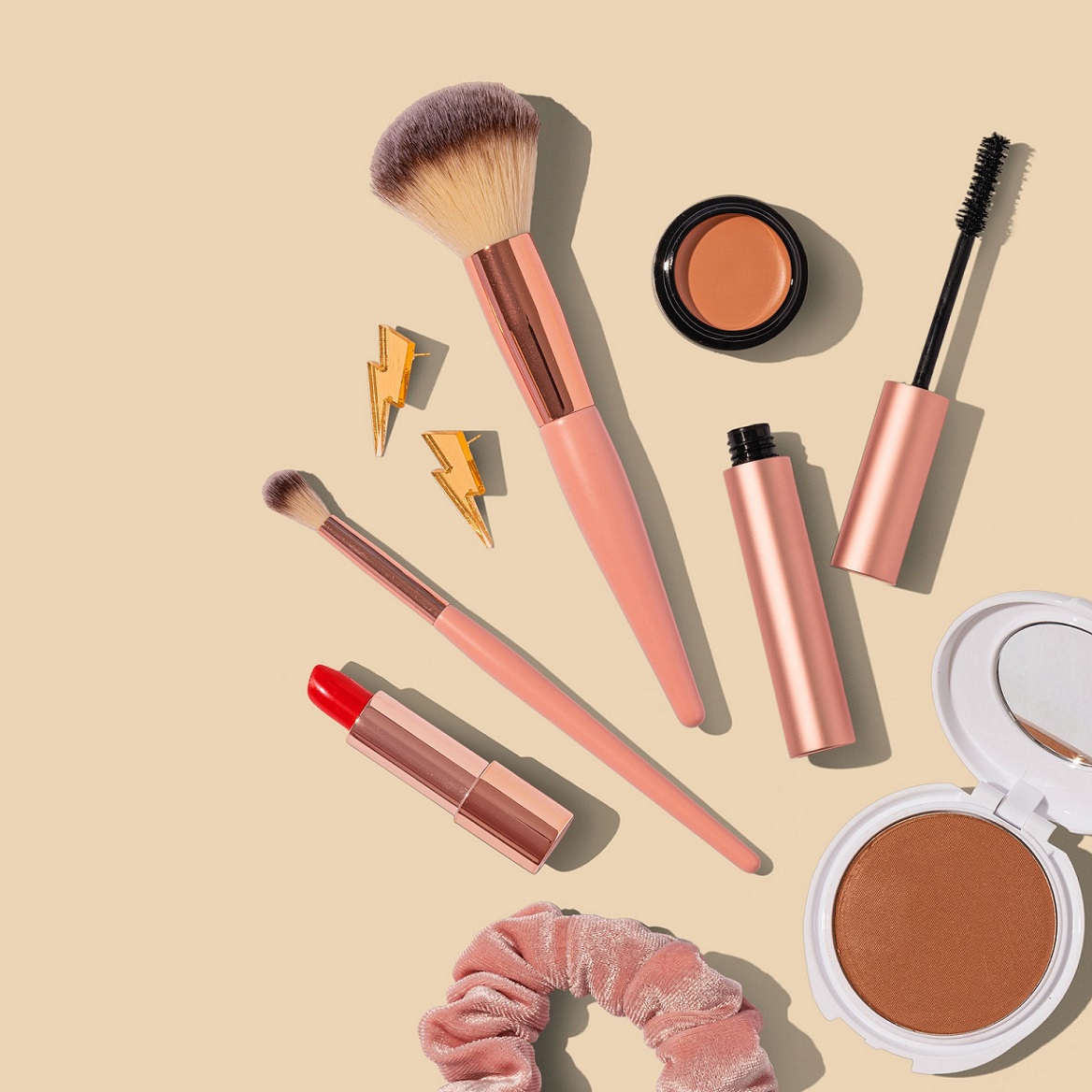 Hide The Skin Flaws With The Best Makeup Products